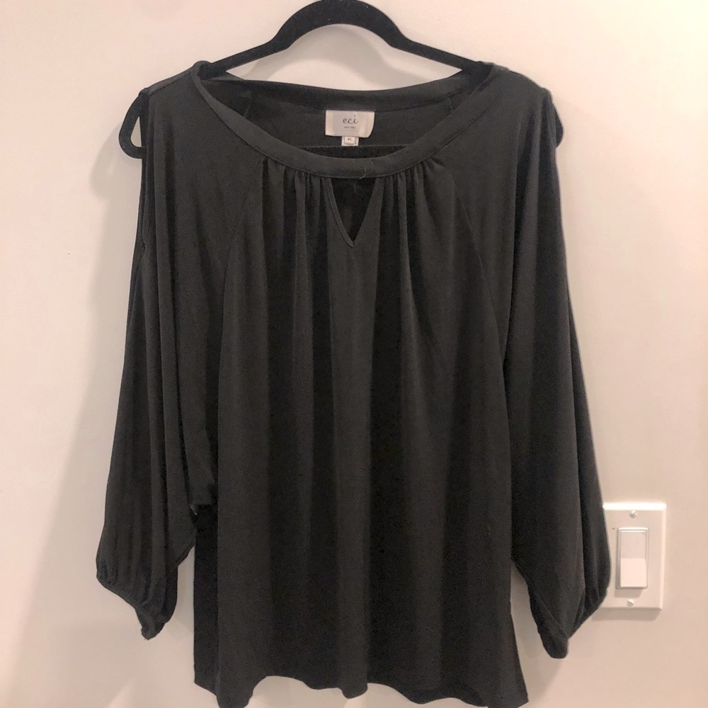 —2/$30— Balloon sleeve cold shoulder​